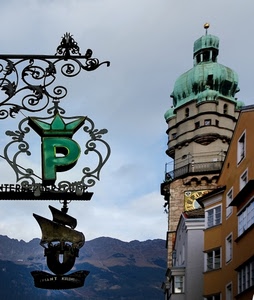 insegna, montagne, finestre, verde, cielo, campanile, torre, lettera, orologio, case, ferro, cupola, corona, vela