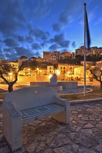 panchina, bandiera, luci, nuvole, panorama, case